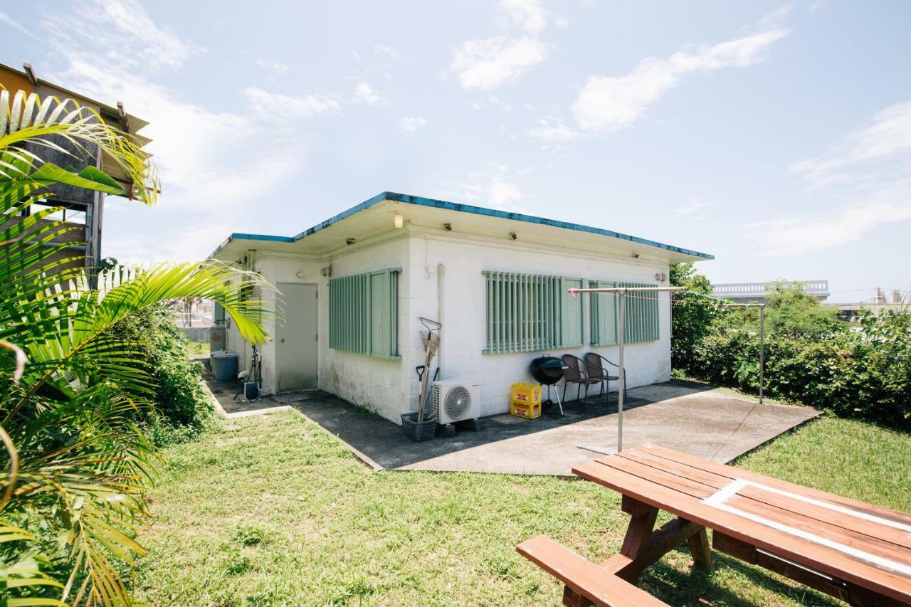 فندق Whale Okinawa Kadena المظهر الخارجي الصورة
