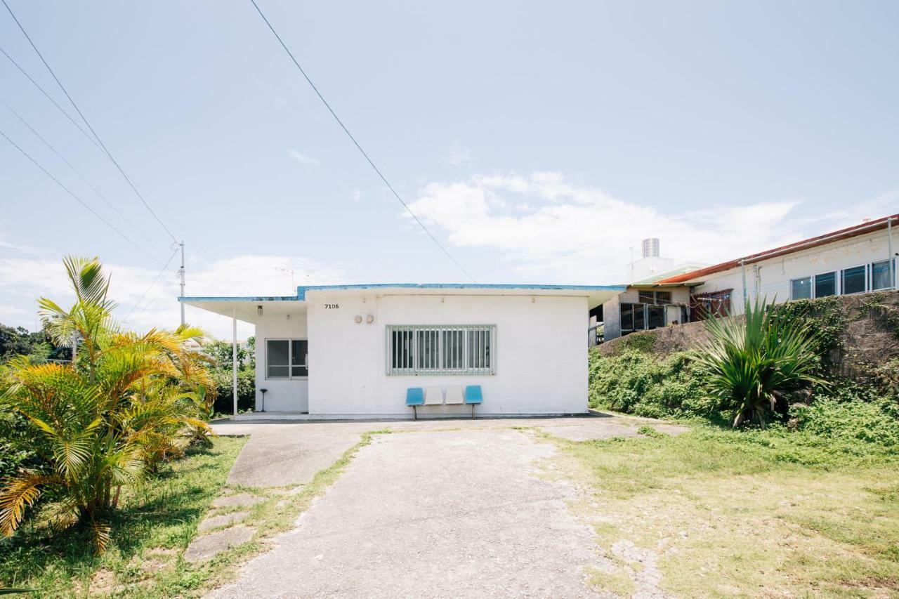 فندق Whale Okinawa Kadena المظهر الخارجي الصورة